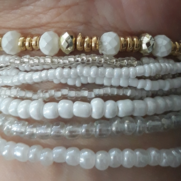 9 piece beaded bracelet set in white - Picture 2 of 4